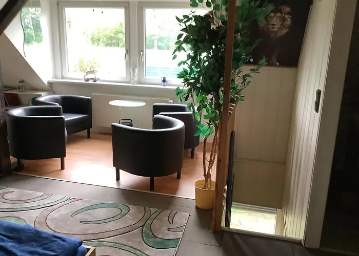 Separate Schoene Inclusive Parkplatz Apartamento Essen